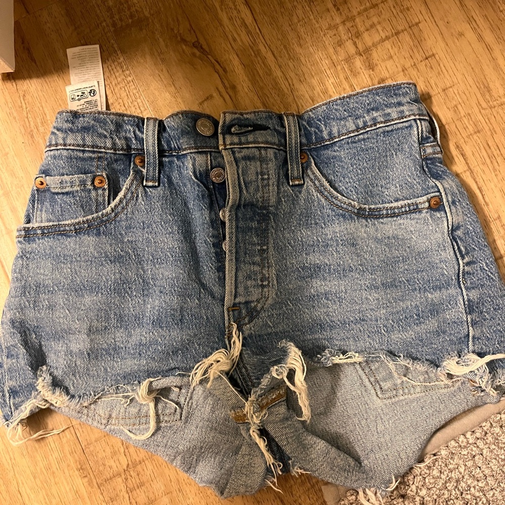Levis high rise 501 Jean shorts